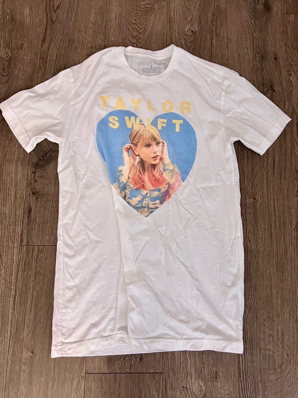 Taylor Swift Official Graphic T-Shirt White Blue Heart Photo Tee Size S